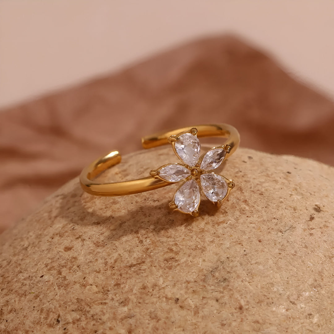 Dainty Zircon Ring (Adjustable)