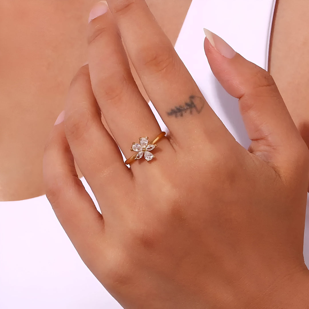 Dainty Zircon Ring (Adjustable)