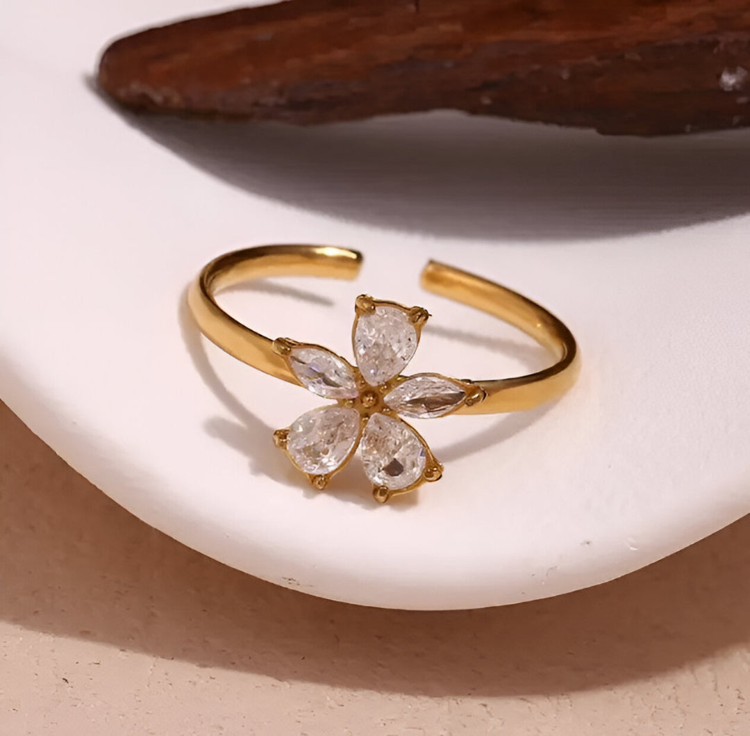 Dainty Zircon Ring (Adjustable)