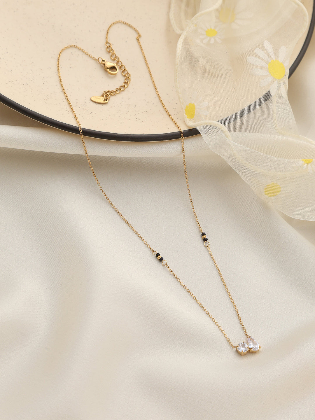 Dainty Mangalsutra